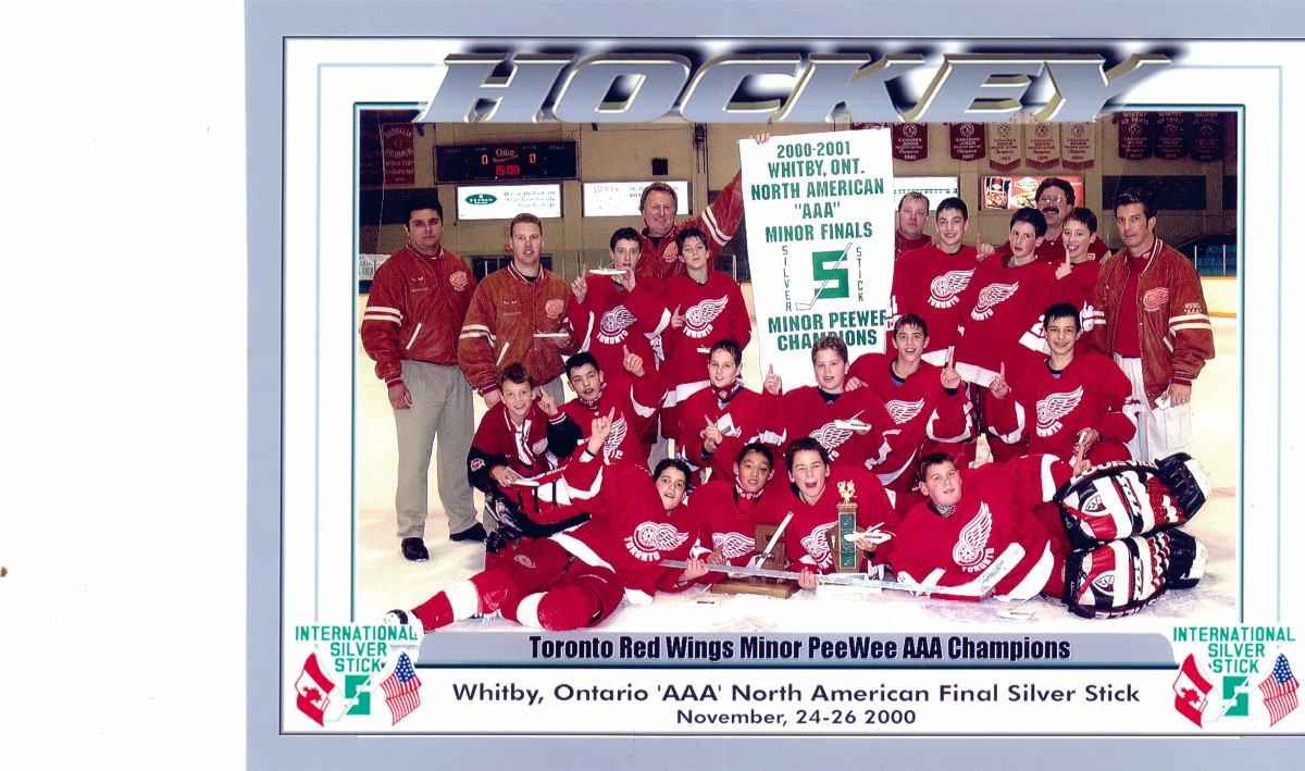 Toronto_Red_Wings_M._Peewee_AAA_2000-01.jpg